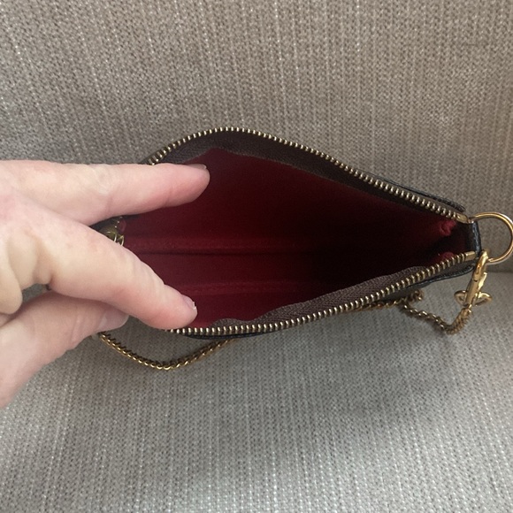 Louis Vuitton Damier Mini Chain Pochette - Picture 9 of 12